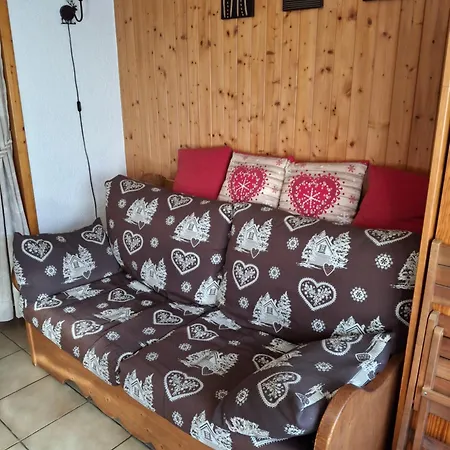 Coin Montagne, Terrasse Plein Pied Et Vue Montagne & Nature A Sur Arly *